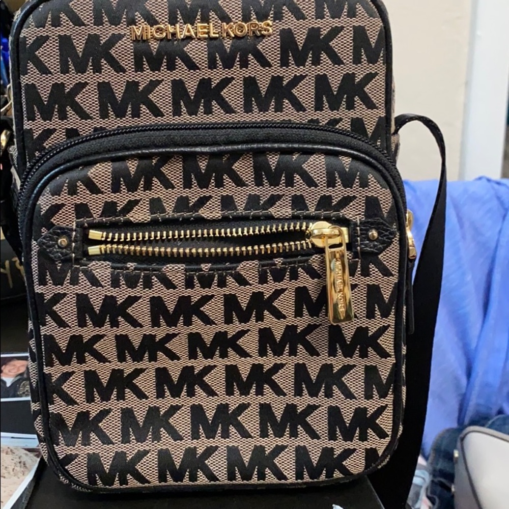 Crossbody bag